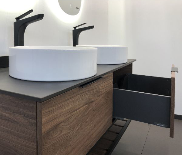 Комплект Тумба "Порто-120-2 + столешница Черный + 2 р-ны Дуб тёмно-коричневый COMFORTY Комплект Тумба "Порто-120-2 + столешница Черный + 2 р-ны Дуб тёмно-коричневый COMFORTY