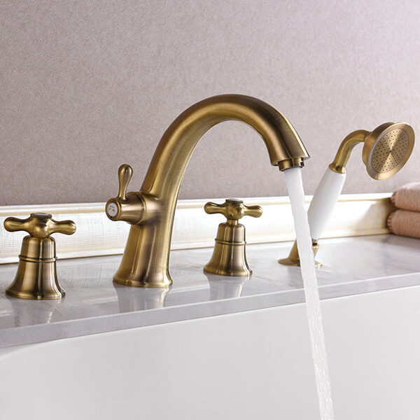 Смеситель на борт ванны Lemark Vintage LM2841B бронза Смеситель на борт ванны Lemark Vintage LM2841B бронза