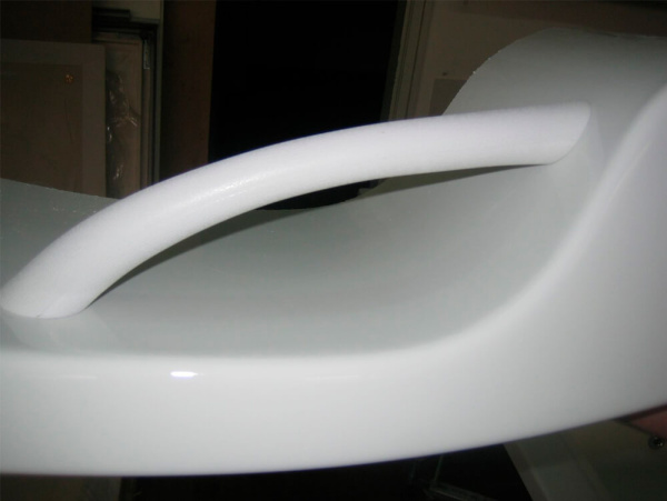 Ручка для ванны Kolpa-San Lulu 935900 белая Ручка для ванны Kolpa-San Lulu 935900 белая