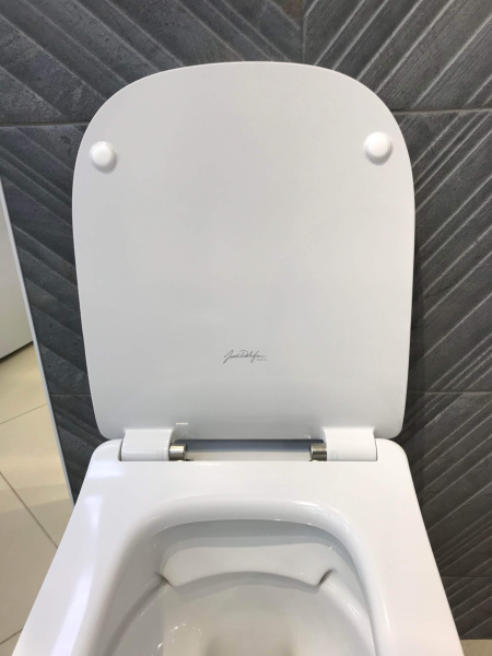 Крышка-сиденье Jacob Delafon Struktura E70025-00 с микролифтом Крышка-сиденье Jacob Delafon Struktura E70025-00 с микролифтом