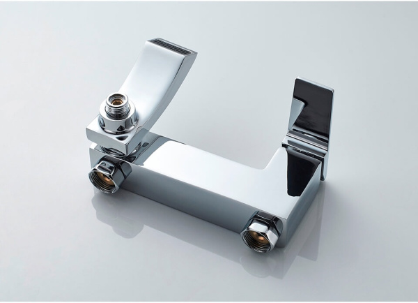 Смеситель для ванны с душем Accoona H124 A63124 хром