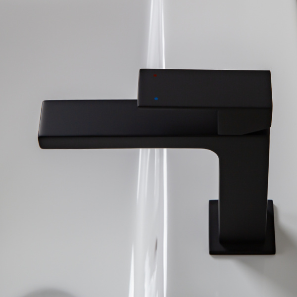 Смеситель для раковины AVS Cube черный матовый Смеситель для раковины AVS Cube черный матовый