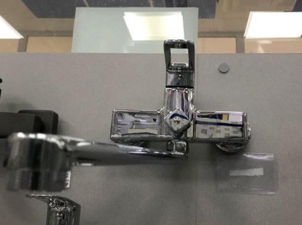 Смеситель универсальный Accoona H109 A71109 хром