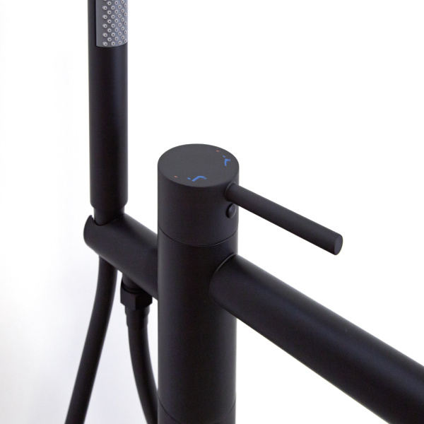 Смеситель для ванны с душем AVS Slimmer напольный, черный матовый Смеситель для ванны с душем AVS Slimmer напольный, черный матовый