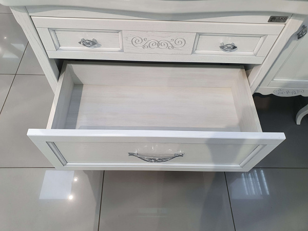 Тумба с раковиной ASB Wood Line Модерн 85 белая, патина серебро Тумба с раковиной ASB Wood Line Модерн 85 белая, патина серебро