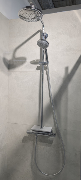 Душевая стойка Grohe Euphoria 27296001 с полочкой, хром Душевая стойка Grohe Euphoria 27296001 с полочкой, хром